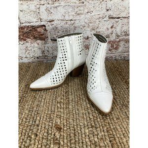 Matisse Anthropologie White Leather Cut out "Bello" Ankle Boots Womens 6M